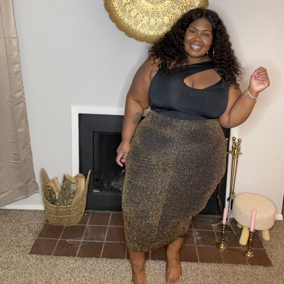 Dresses & Skirts - Gold Sparkle Skirt sz 3x